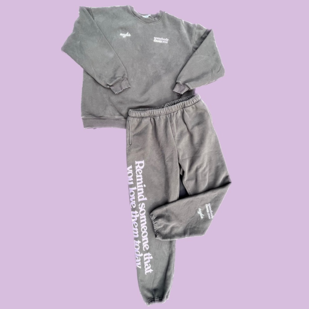 Remind Someone you love them Crewneck Sweatshirt & Joggers Set - Gray lavender